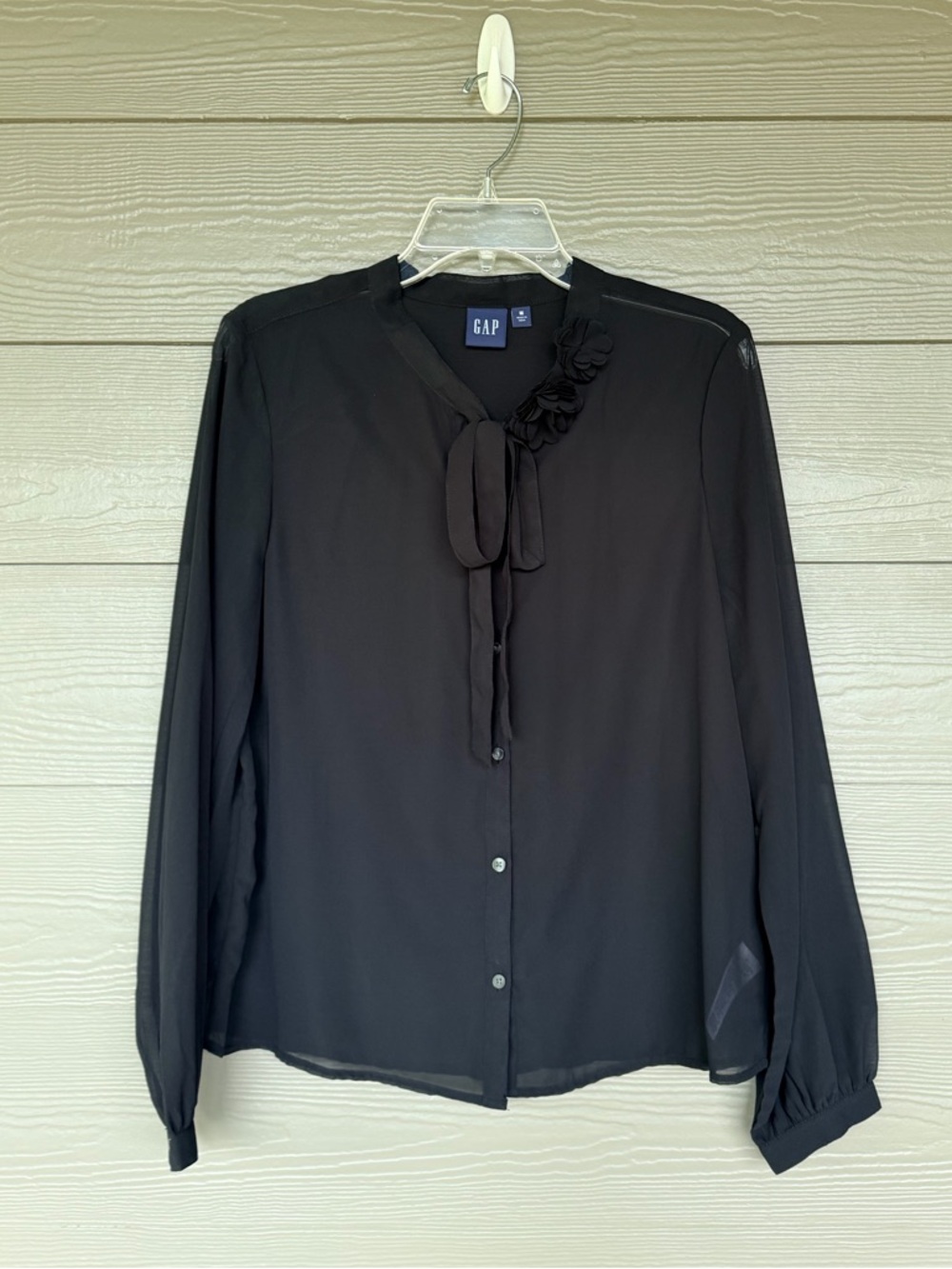 GAP Black Sheer Tie-Neck Blouse Size Medium